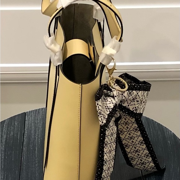 Zac Posen Leather Tote - Picture 8 of 10